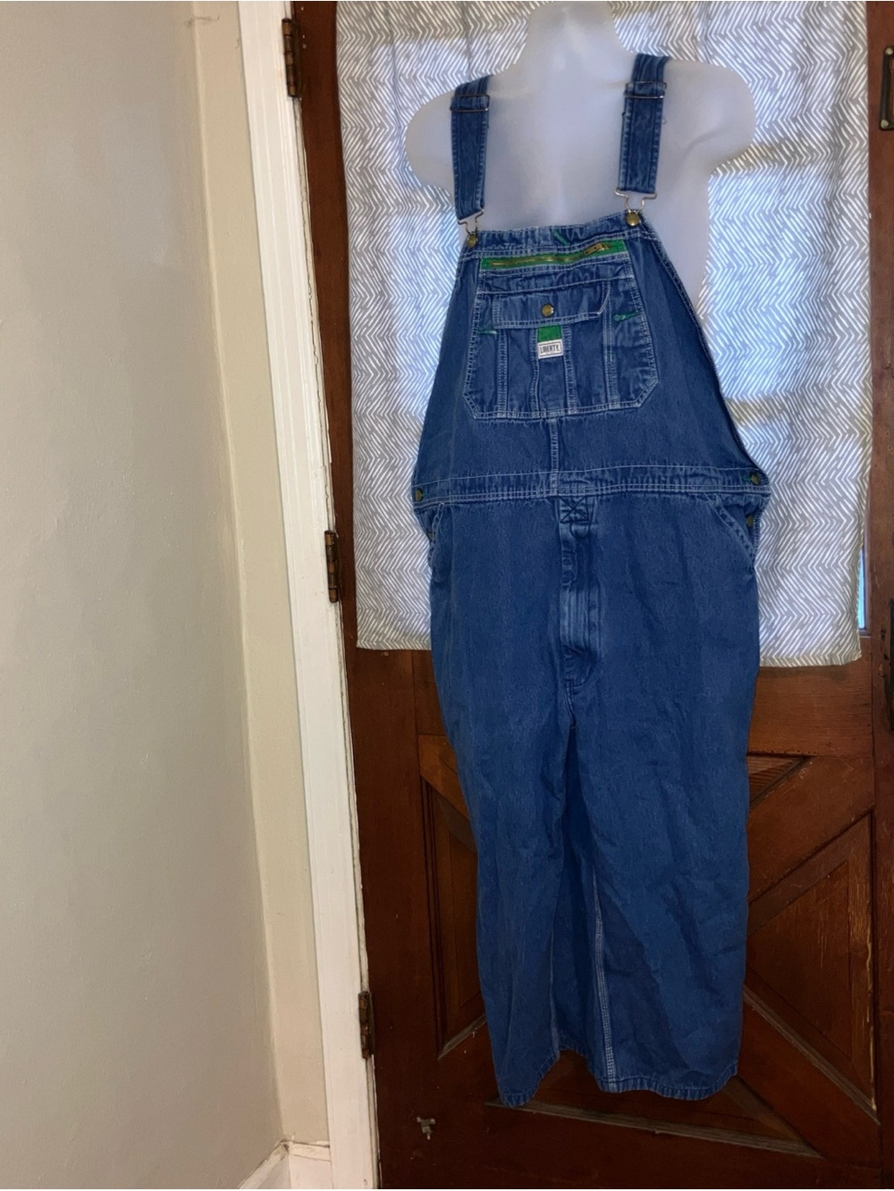 Liberty Men’s Blue Denim Bib Carpenter Workwear Overalls Size 46X28